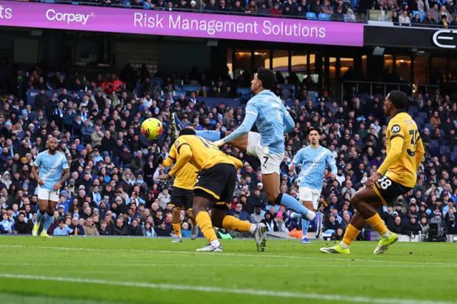 APP下载-【英超】马尔穆什闪击,塞梅尼奥贴地斩,曼城2-0狼队